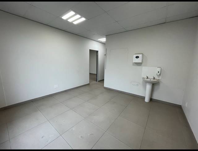 216M² OFFICE TO LET IN ROSEBANK